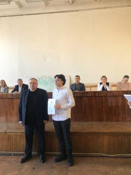 Награждение учащихся за вклад в подготовку мероприятий к 135-летию Б.Л. Пастернака.