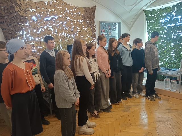 ВЫСТАВКА " ГЕРОИ НАШЕГО ВРЕМЕНИ ".